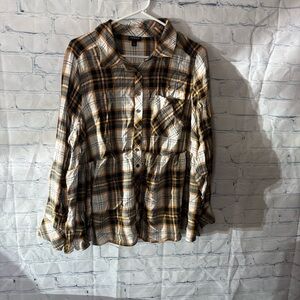 Torrid Peplum Crinkle Flannel Gauze Button Up Top black yellow plaid size 1